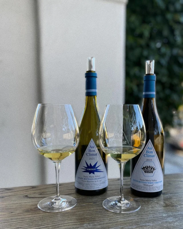 Happy Chardonnay Day! One of our favorite Chardonnay producers is Au Bon Climat @aubonclimat, with its tasting room in historic Presidio neighborhood of downtown Santa Barbara. They currently offer 5 different bottlings of Chardonnay, all from Santa Barbara County grapes, mostly in the Santa Maria Valley AVA.

An homage to the wines of Burgundy, Au Bon Climat features many renditions of Chardonnay, Pinot Noir, and Pinot Blanc, with balance and character critical elements and every wine. These wines age beautifully because of their symmetry and restraint.

Follow them at @aubonclimat!

#chardonnayday #santabarbara #ediblesbpartner #santabarbarawine #santabarbarawinecountry #sbcwine #sbcwines #santamariavalley #aubonclimat #californiachardonnay